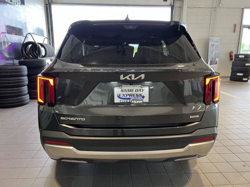 Used 2025 Kia Sorento SX Prestige AWD/4WD image 6