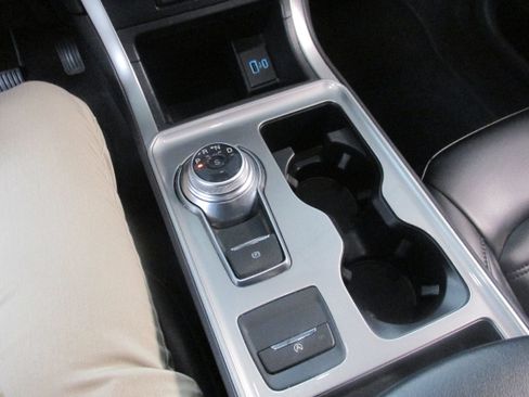 Used 2024 Ford Edge SEL AWD/4WD image 37