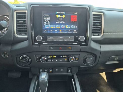 Used 2023 Nissan Frontier SV w/ SV Convenience Package AWD/4WD image 32