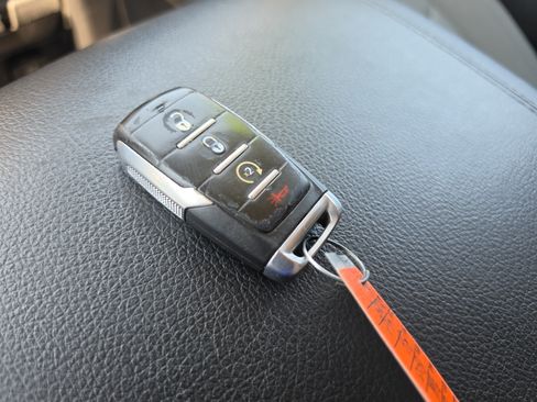 Used 2020 RAM 1500 Big Horn AWD/4WD image 36