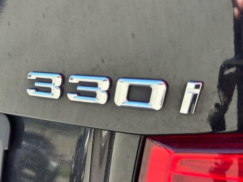 Used 2017 BMW 330i Sedan RWD image 11