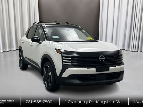 New 2026 Nissan Kicks SR w/ SR Premium Package image 3