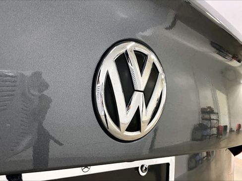 Used 2021 Volkswagen Jetta SE FWD image 30
