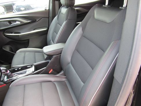Used 2021 Chevrolet TrailBlazer RS w/ Convenience Package FWD image 15