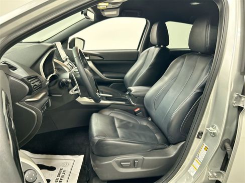 Used 2022 Mitsubishi Eclipse Cross SEL image 9