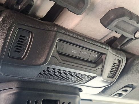 Used 2024 Jeep Wrangler Unlimited Rubicon image 24