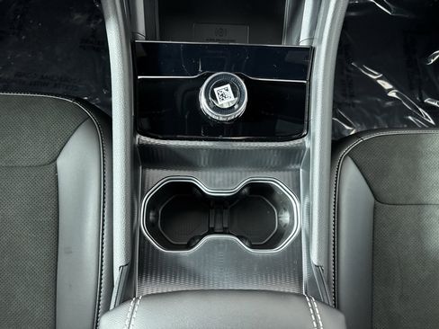 New 2025 Jeep Grand Cherokee Altitude image 23