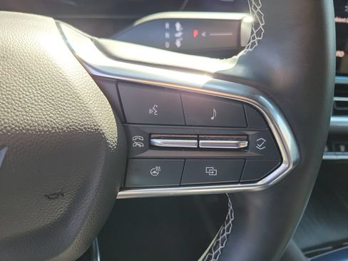 Used 2024 Chevrolet Equinox EV LT FWD image 6
