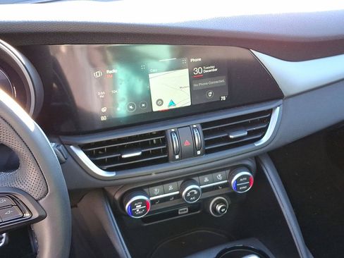 New 2025 Alfa Romeo Giulia w/ Veloce Package Rwd image 16