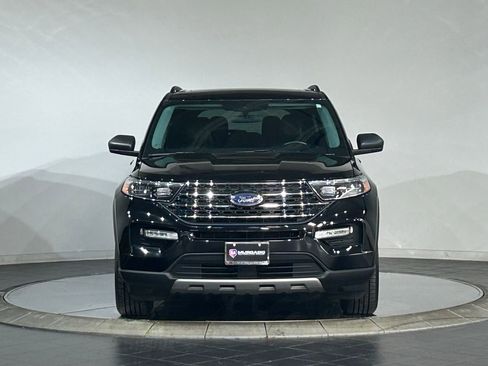 Used 2023 Ford Explorer XLT w/ Equipment Group 202A image 3