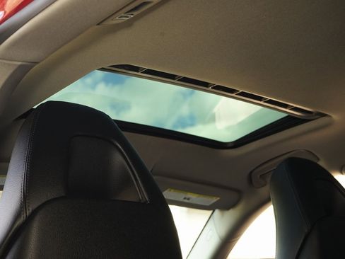 Used 2016 Porsche Panamera 4S image 18