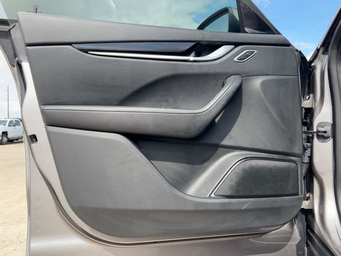 Used 2022 Maserati Levante GT image 13