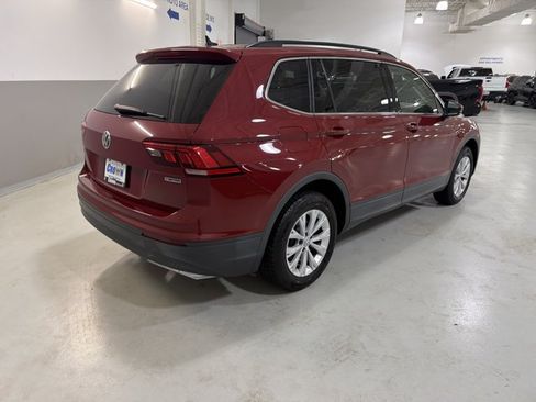 Used 2019 Volkswagen Tiguan SE w/ Panoramic Sunroof Package AWD/4WD image 9