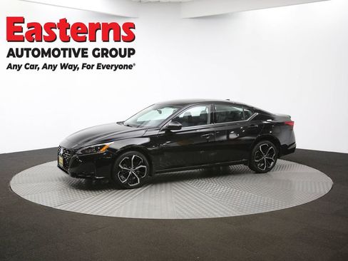 Used 2023 Nissan Altima 2.5 SR w/ SR Premium Package AWD/4WD image 58