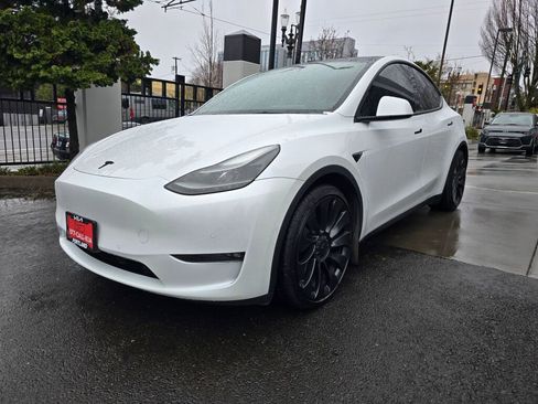 Used 2022 Tesla Model Y Performance image 7