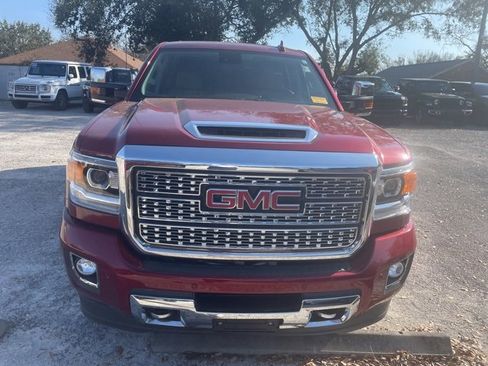 Used 2018 GMC Sierra 2500 Denali w/ Duramax Plus Package image 2