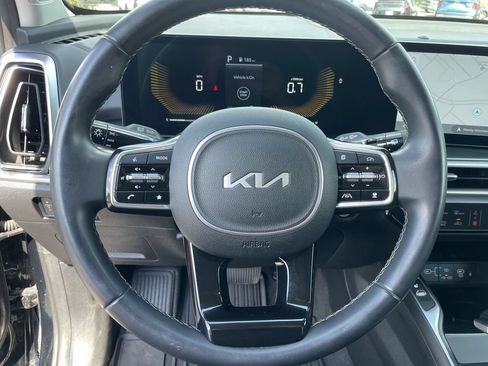 Certified 2024 Kia Sorento S w/ Panoramic Sunroof Package AWD/4WD image 17