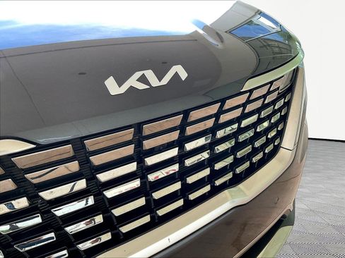 Used 2024 Kia Carnival SX Prestige FWD image 32