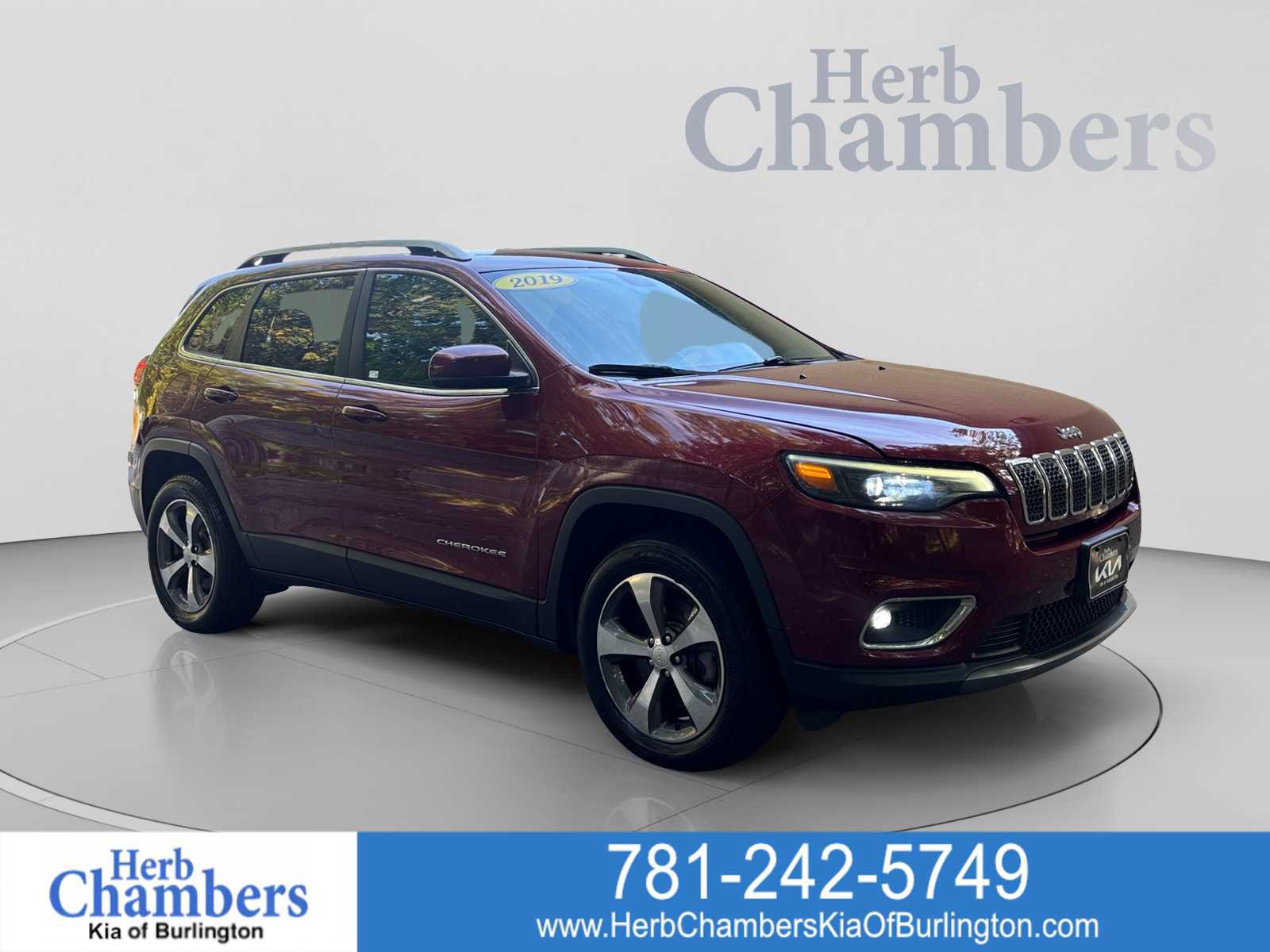 Used 2019 Jeep Cherokee Limited AWD/4WD image 1