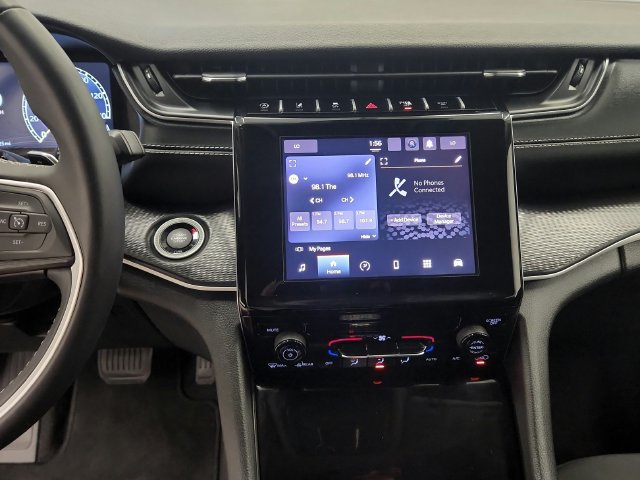 Used 2024 Jeep Grand Cherokee Laredo RWD image 27