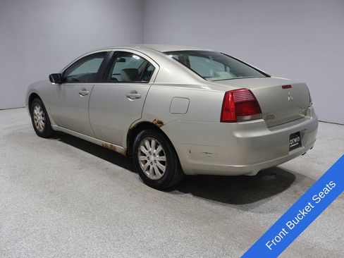 Used 2008 Mitsubishi Galant ES FWD image 4