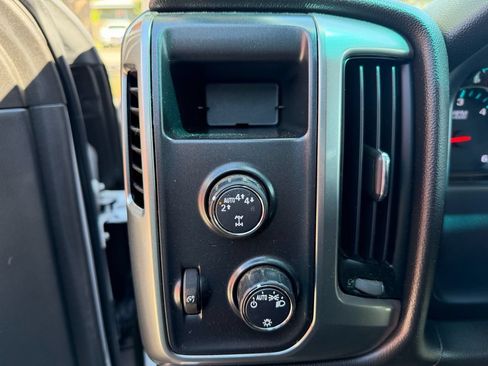 Used 2018 Chevrolet Silverado 1500 LT AWD/4WD image 14