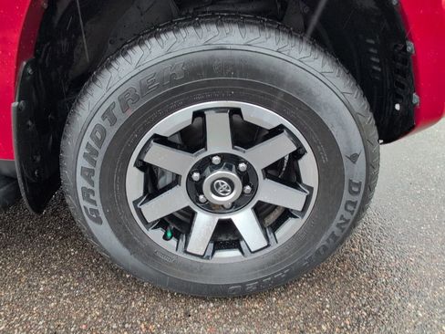 Used 2023 Toyota 4Runner TRD Off-Road AWD/4WD image 12