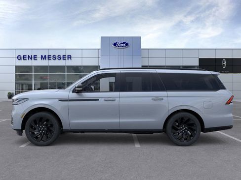 New 2025 Lincoln Navigator L Reserve w/ Jet Appearance Package image 25