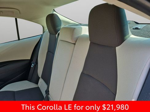 Used 2025 Toyota Corolla LE FWD image 42