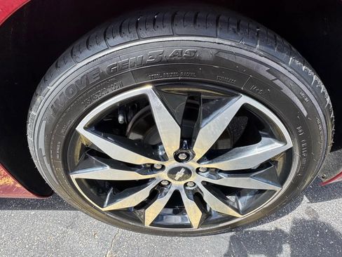 Used 2017 Chevrolet Malibu LT w/ Leather Package image 12