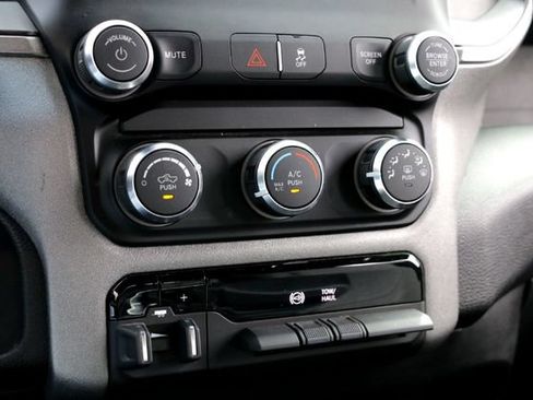 Used 2022 RAM 2500 Tradesman AWD/4WD image 18