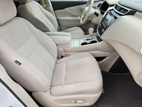 Used 2016 Nissan Murano SV FWD image 13
