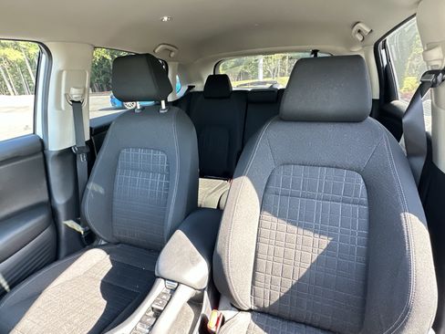 Used 2023 Honda HR-V LX image 7