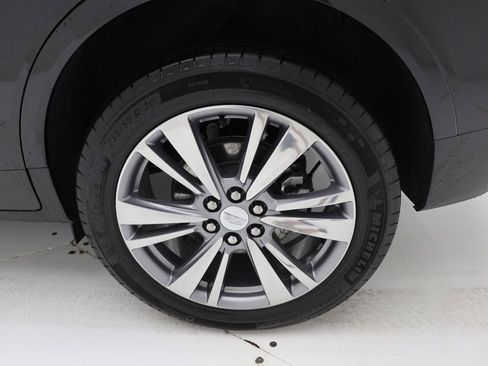 Used 2025 Cadillac XT5 Premium Luxury image 10