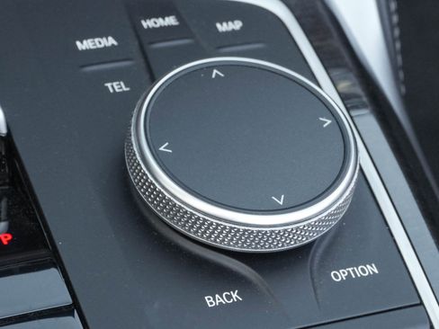 Used 2024 BMW M440i Convertible w/ Premium Package image 30