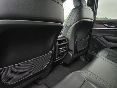 New 2026 Jeep Grand Cherokee Altitude RWD image 30