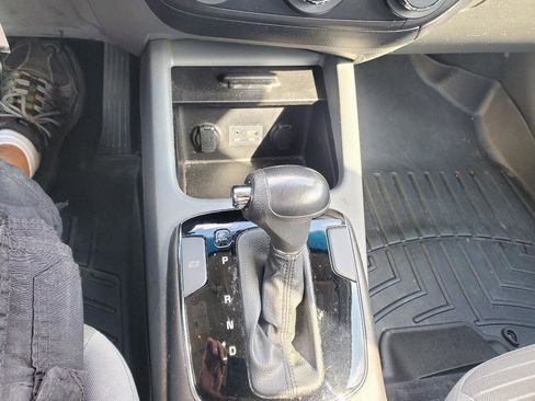 Used 2017 Kia Forte LX w/ LX Popular Package image 21