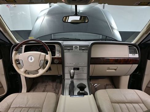 Used 2003 Lincoln Navigator Luxury image 24