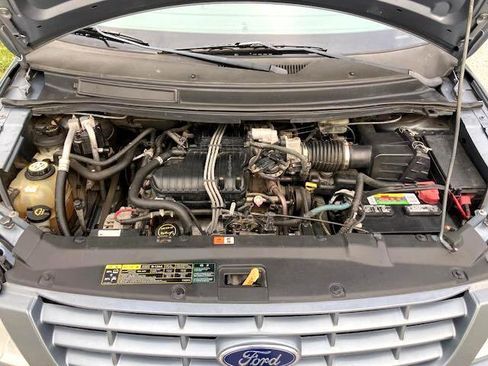 Used 2004 Ford Freestar SE image 32