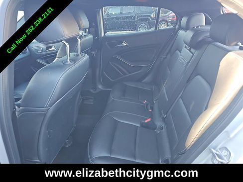 Used 2019 Mercedes-Benz GLA 250 4MATIC image 5