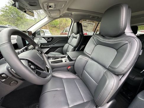 New 2026 Lincoln Aviator Reserve w/ Luxury Package AWD/4WD image 17