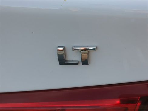 Used 2024 Chevrolet Malibu LT image 13