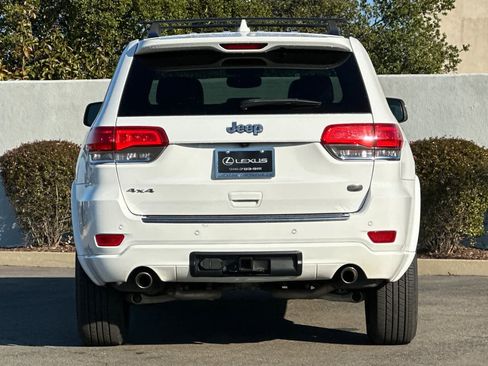 Used 2017 Jeep Grand Cherokee Overland image 8