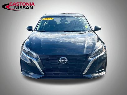 Used 2024 Nissan Altima 2.5 SV