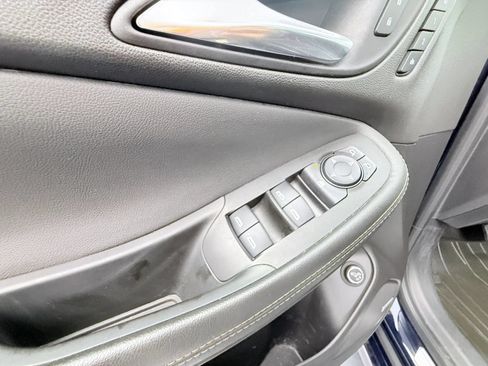 Used 2021 Buick Encore GX Essence w/ Advanced Technology Package FWD image 30