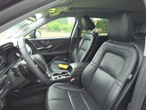 Used 2022 Lincoln Corsair AWD w/ Premium Package image 15