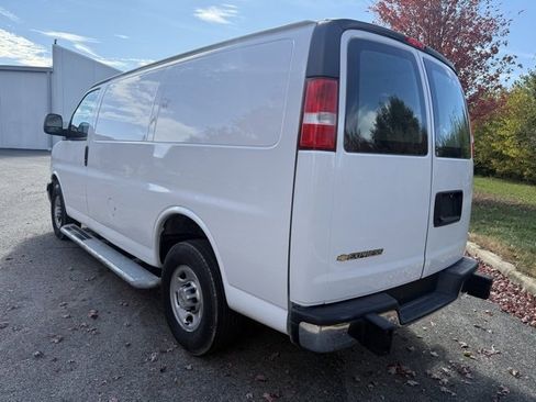 Used 2024 Chevrolet Express 2500 w/ Driver Convenience Package image 6