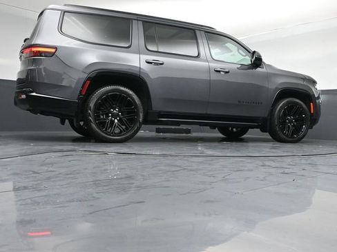 Used 2023 Jeep Wagoneer Series II AWD/4WD image 44