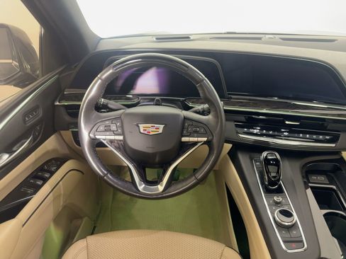 Used 2023 Cadillac Escalade ESV Premium Luxury image 26