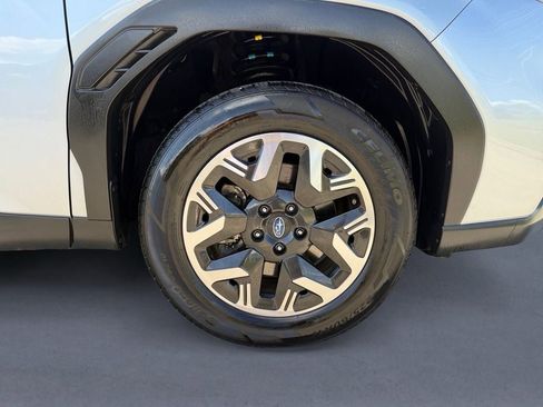 Used 2025 Subaru Forester Premium AWD/4WD image 9